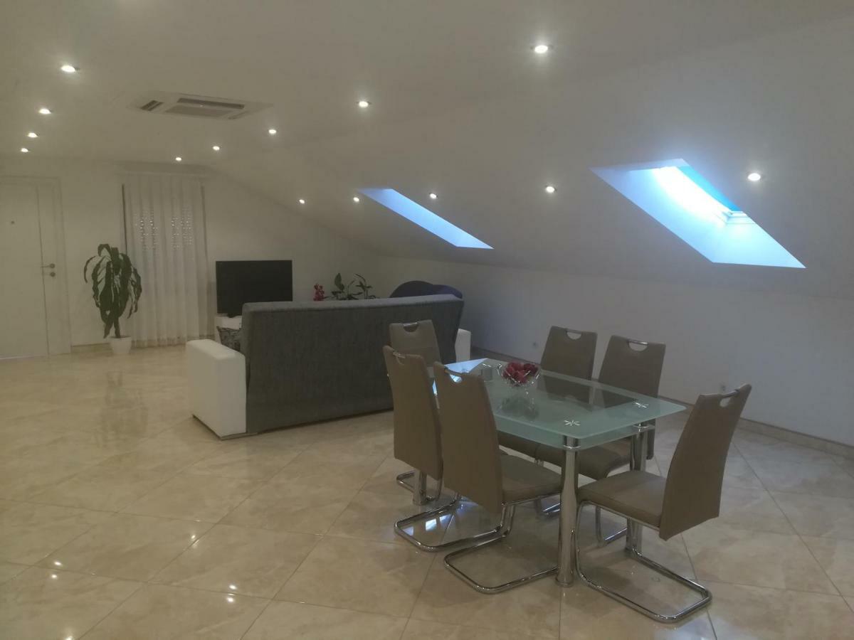 Apartman Daria Lägenhet Trogir Exteriör bild