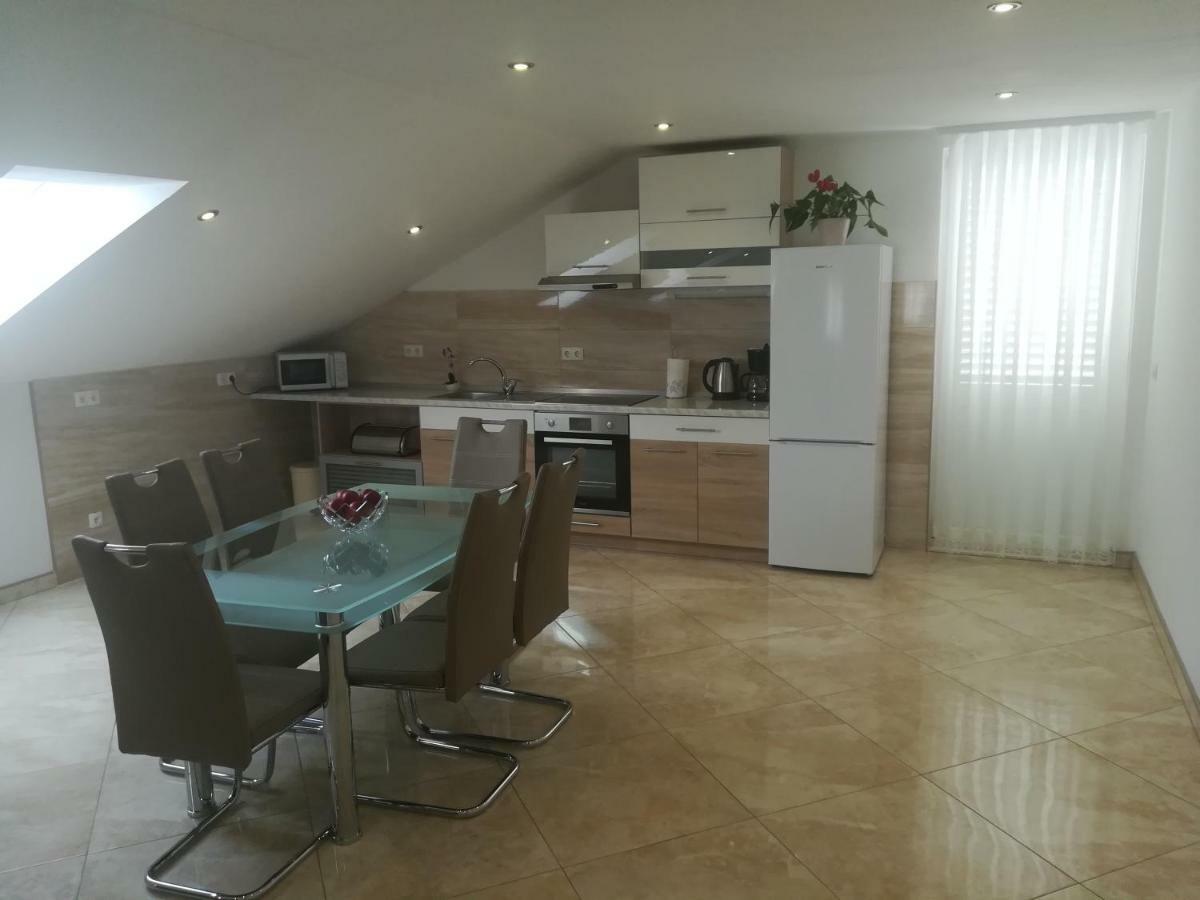 Apartman Daria Lägenhet Trogir Exteriör bild