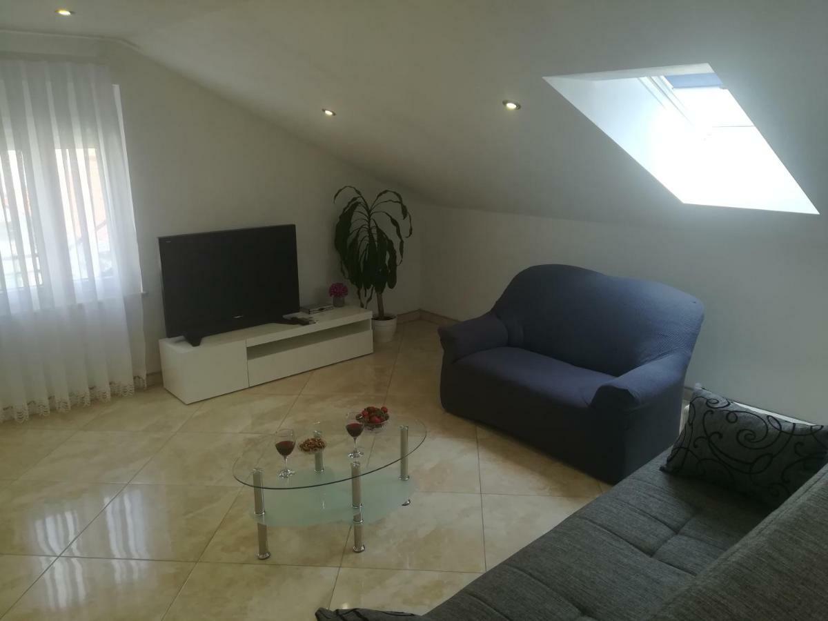 Apartman Daria Lägenhet Trogir Exteriör bild